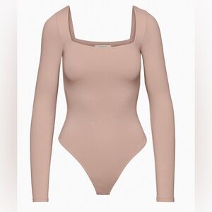Aritzia Babaton contour square neck long sleeve bodysuit